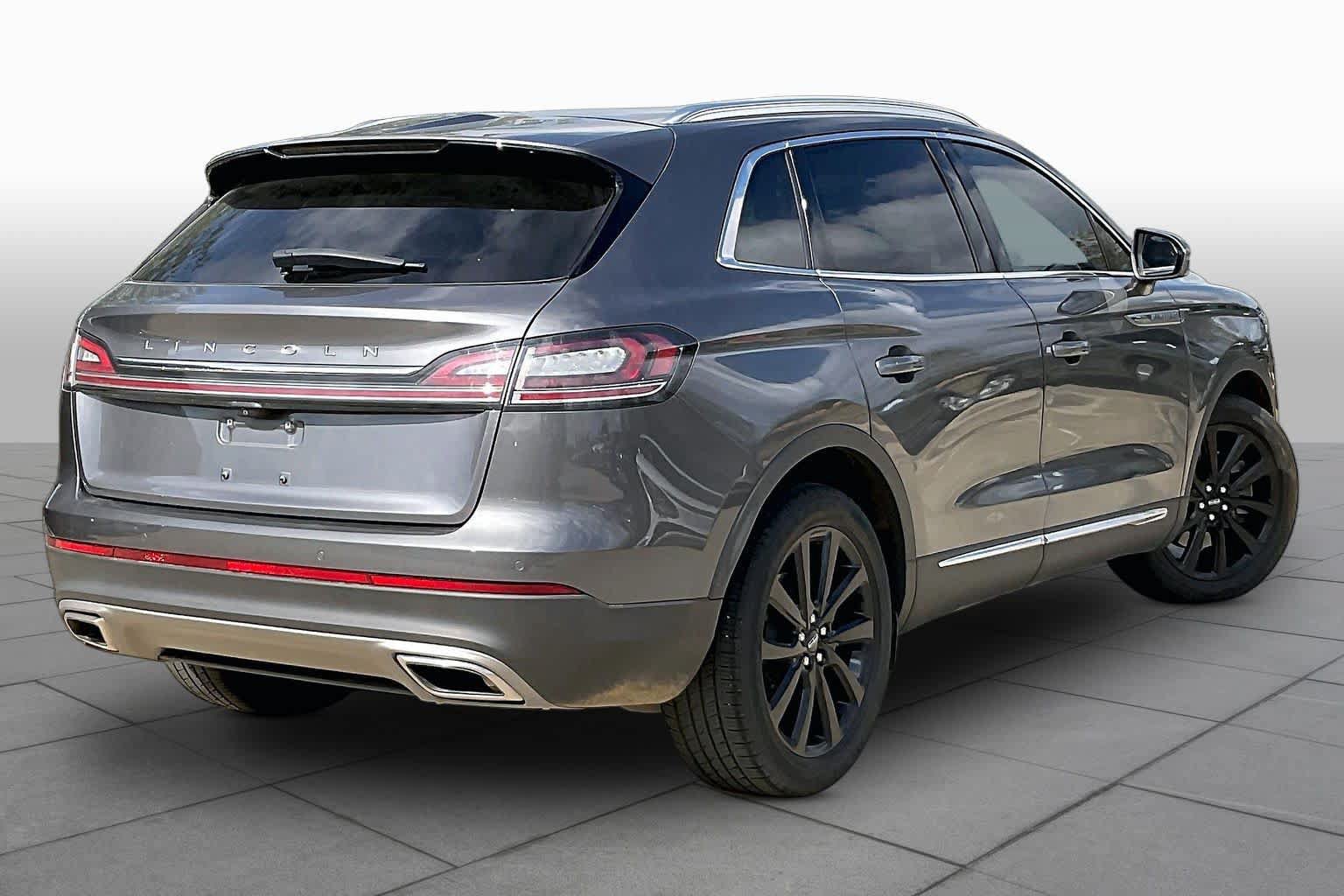 Used 2022 Lincoln Nautilus Reserve w/ Monochromatic Package FWD image 12