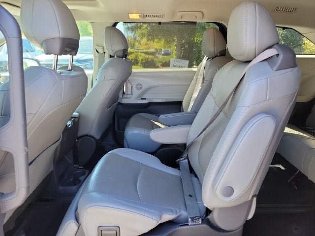 Used 2023 Toyota Sienna Limited FWD image 21