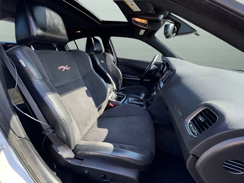 Used 2016 Dodge Charger R/T image 17