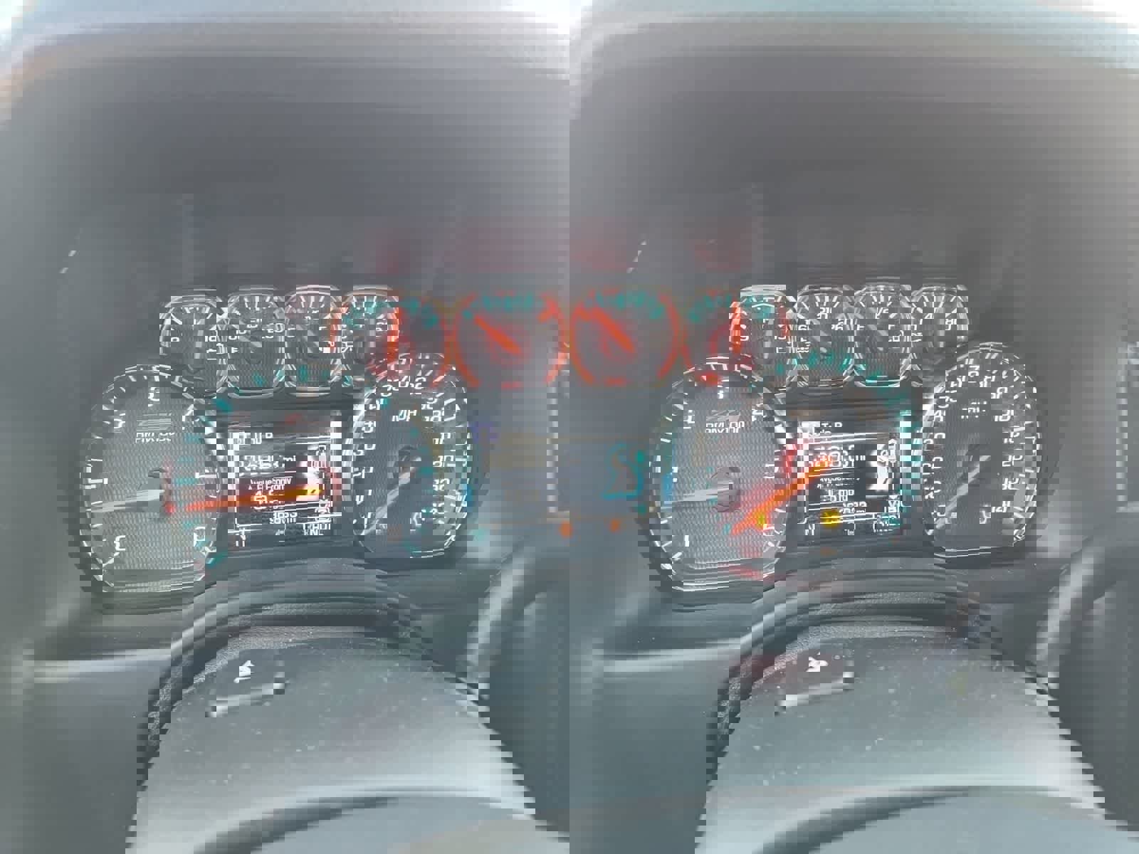 Used 2019 Chevrolet Suburban LT image 9