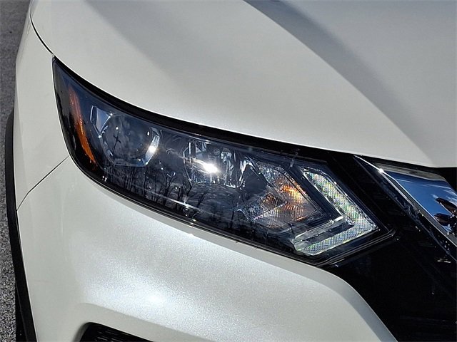 Used 2022 Nissan Rogue Sport SV image 9