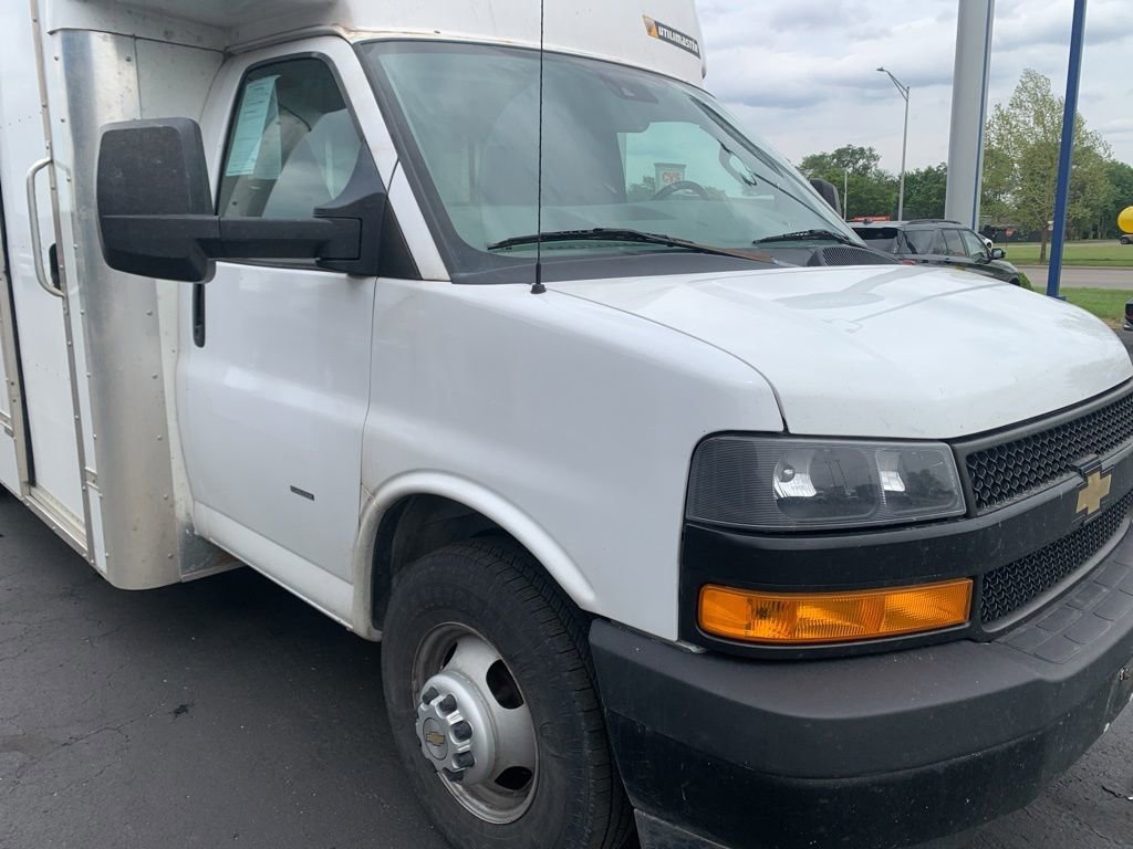 Used 2021 Chevrolet Express 3500 w/ Power Convenience Package RWD image 9