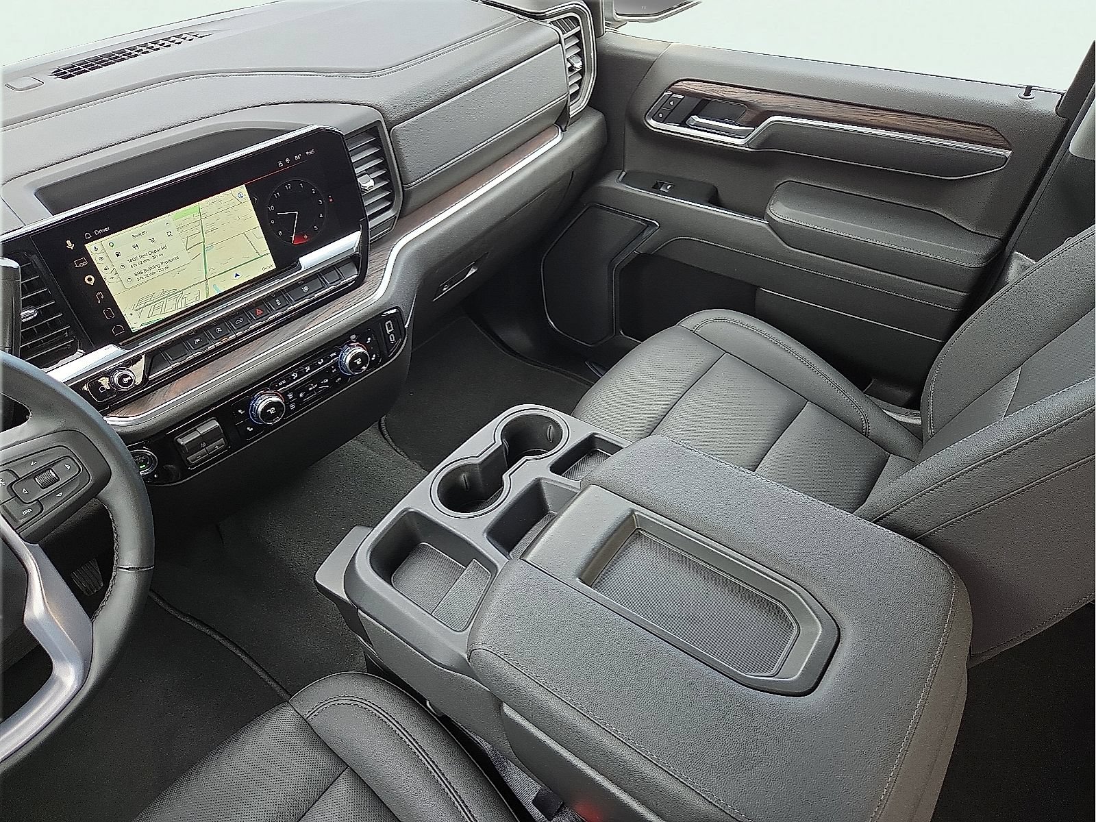 Used 2026 GMC Sierra 1500 SLT AWD/4WD image 12