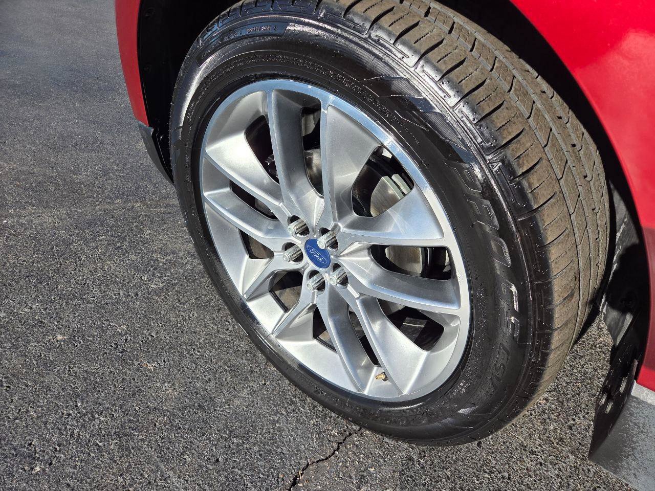 Used 2018 Ford Edge Titanium w/ Equipment Group 301A image 11