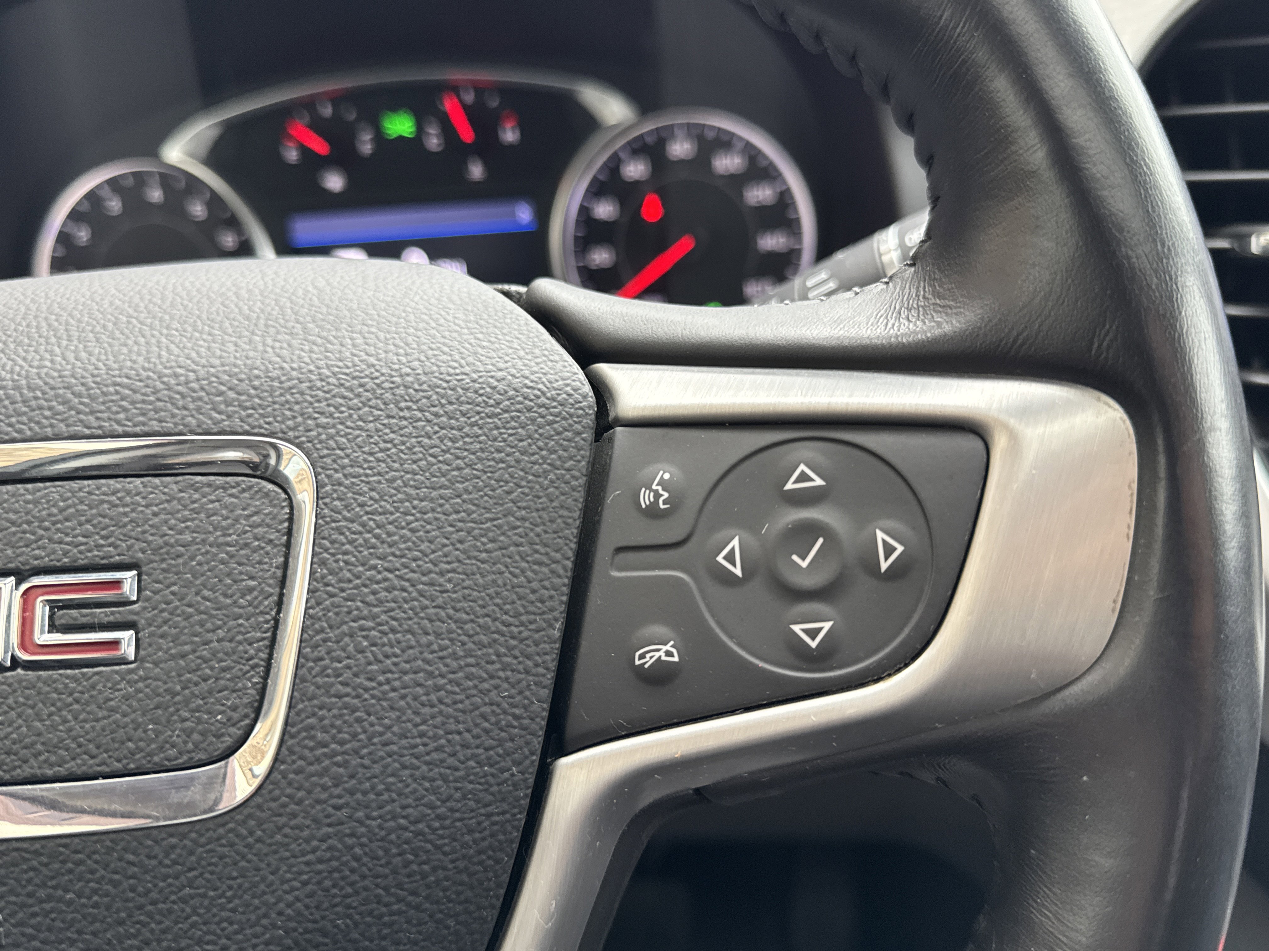 Used 2020 GMC Acadia SLT w/ Premium Package AWD/4WD image 8