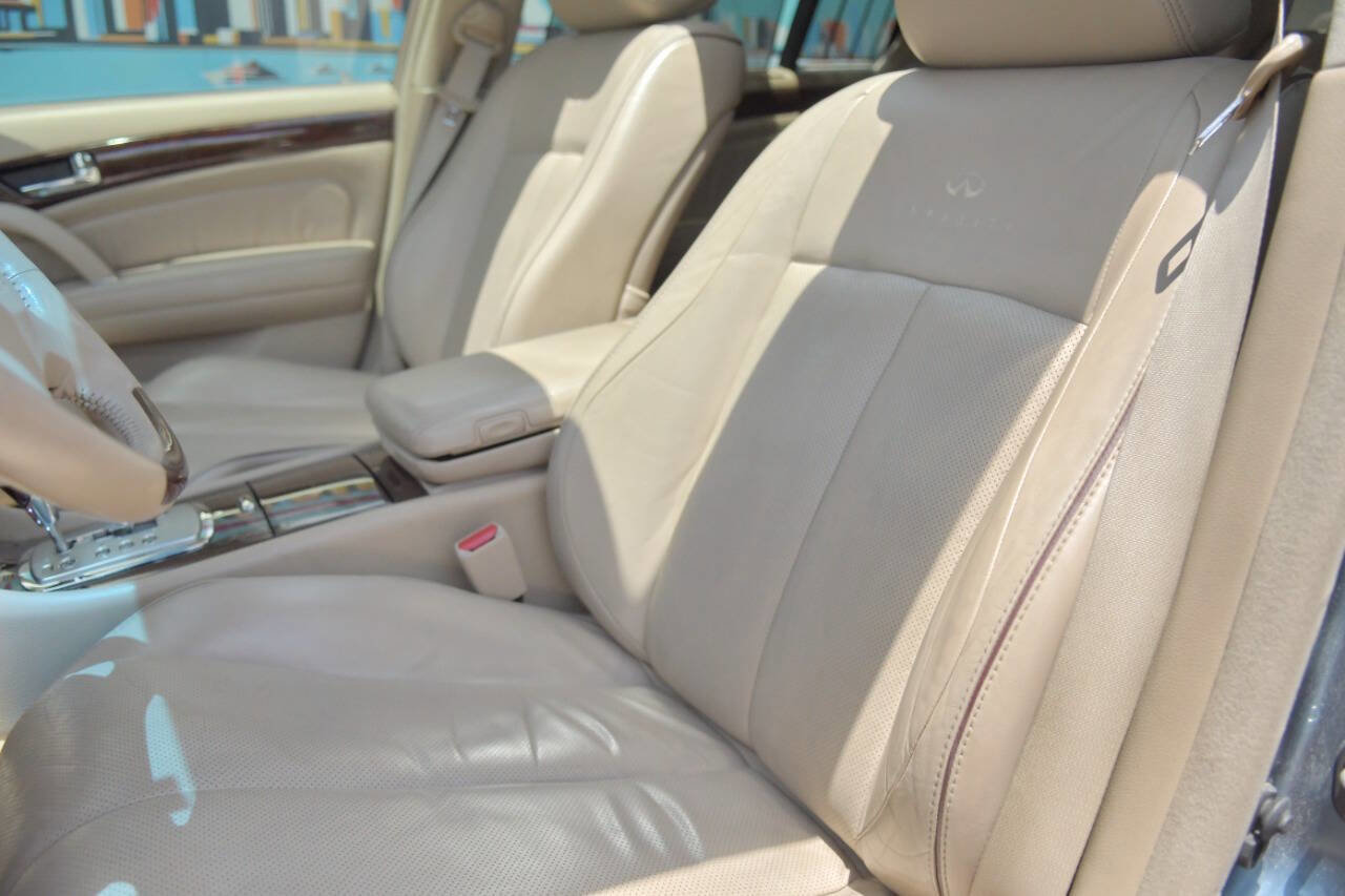 Used 2005 INFINITI Q45 w/ (P01) Premium Pkg image 17