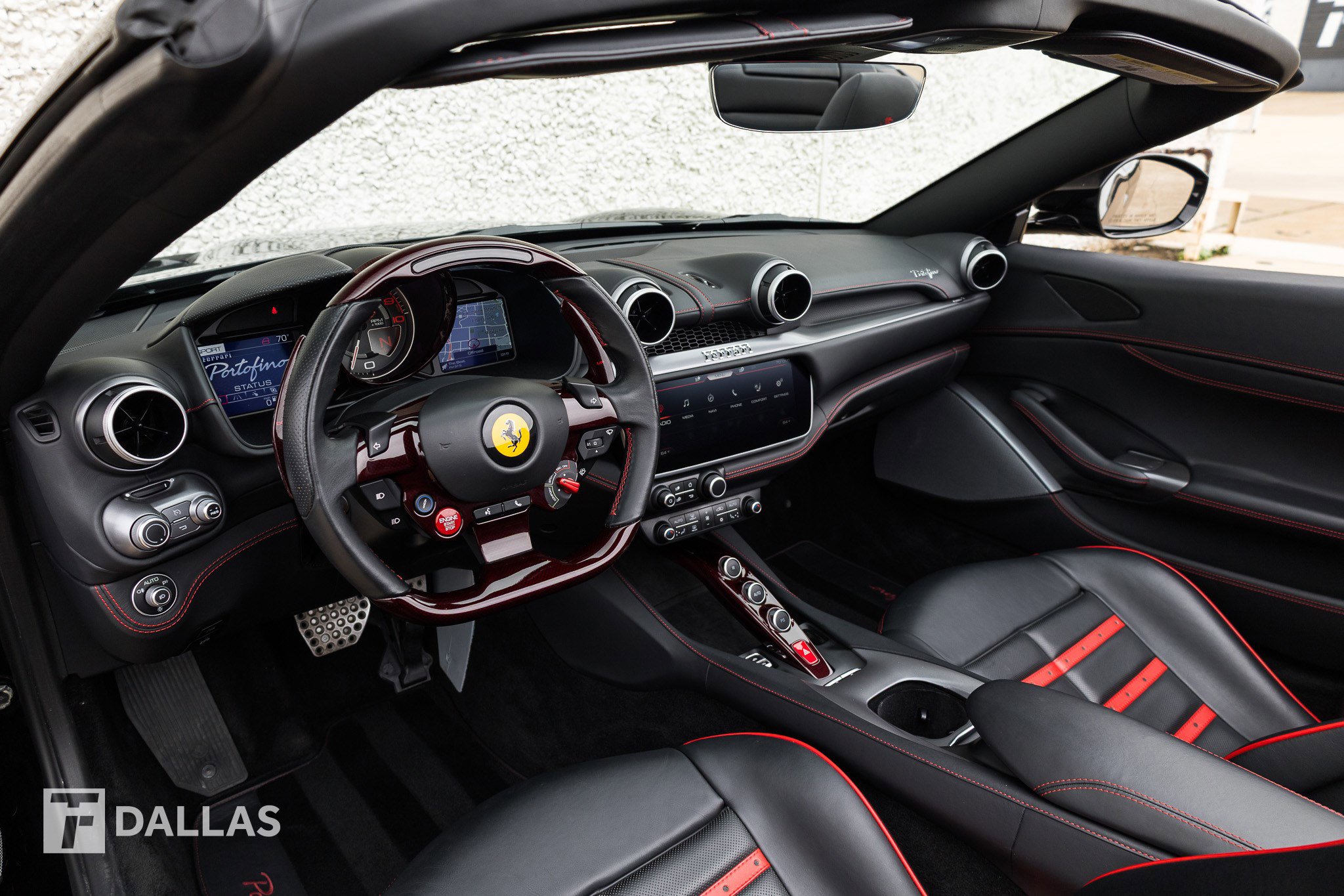 Used 2020 Ferrari Portofino image 25