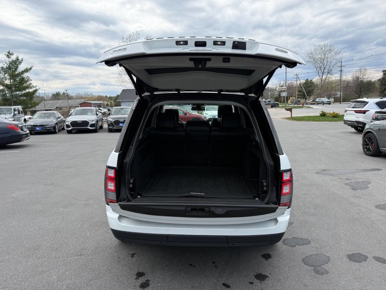 Used 2015 Land Rover Range Rover HSE AWD/4WD image 12