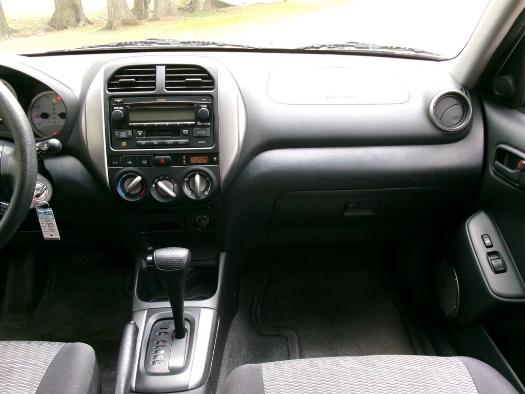 Used 2005 Toyota RAV4 2WD image 15