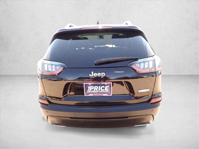 Used 2021 Jeep Cherokee Latitude Lux w/ Comfort/Convenience Group FWD image 3