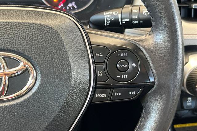 Certified 2021 Toyota RAV4 XLE Premium AWD/4WD image 28