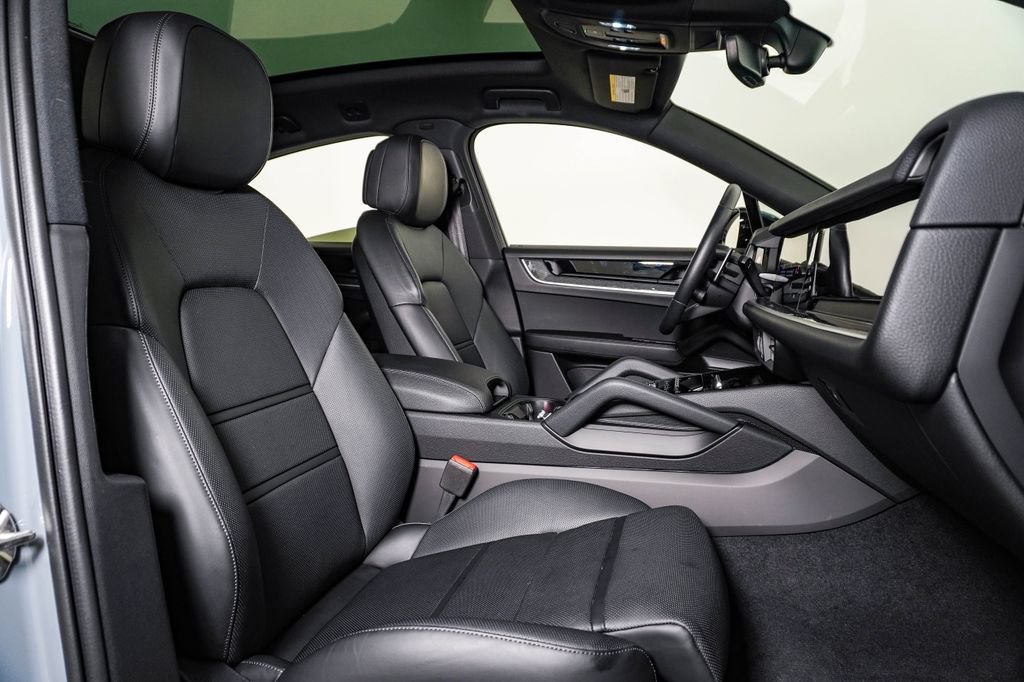 Certified 2026 Porsche Cayenne Coupe AWD/4WD image 15