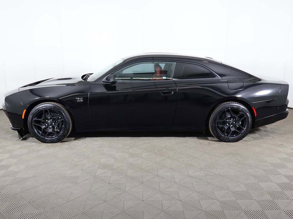 Used 2024 Dodge Charger R/T w/ Plus Group image 18