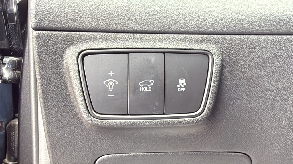 Certified 2024 Hyundai Tucson Limited FWD image 17