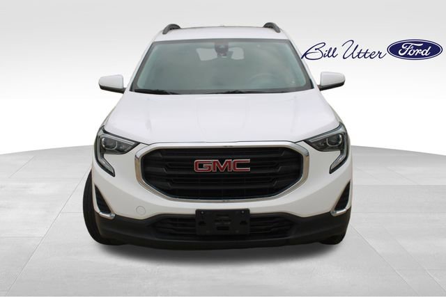 Used 2020 GMC Terrain SLE w/ Driver Convenience Package FWD image 2