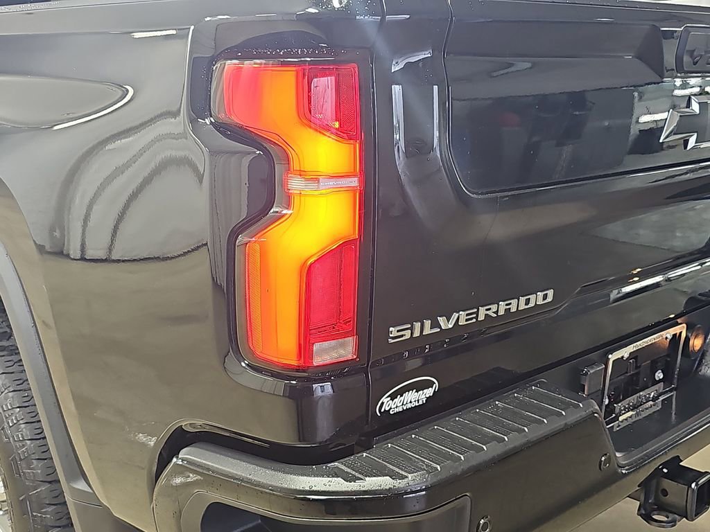 Certified 2024 Chevrolet Silverado 2500 High Country w/ Technology Package AWD/4WD image 40