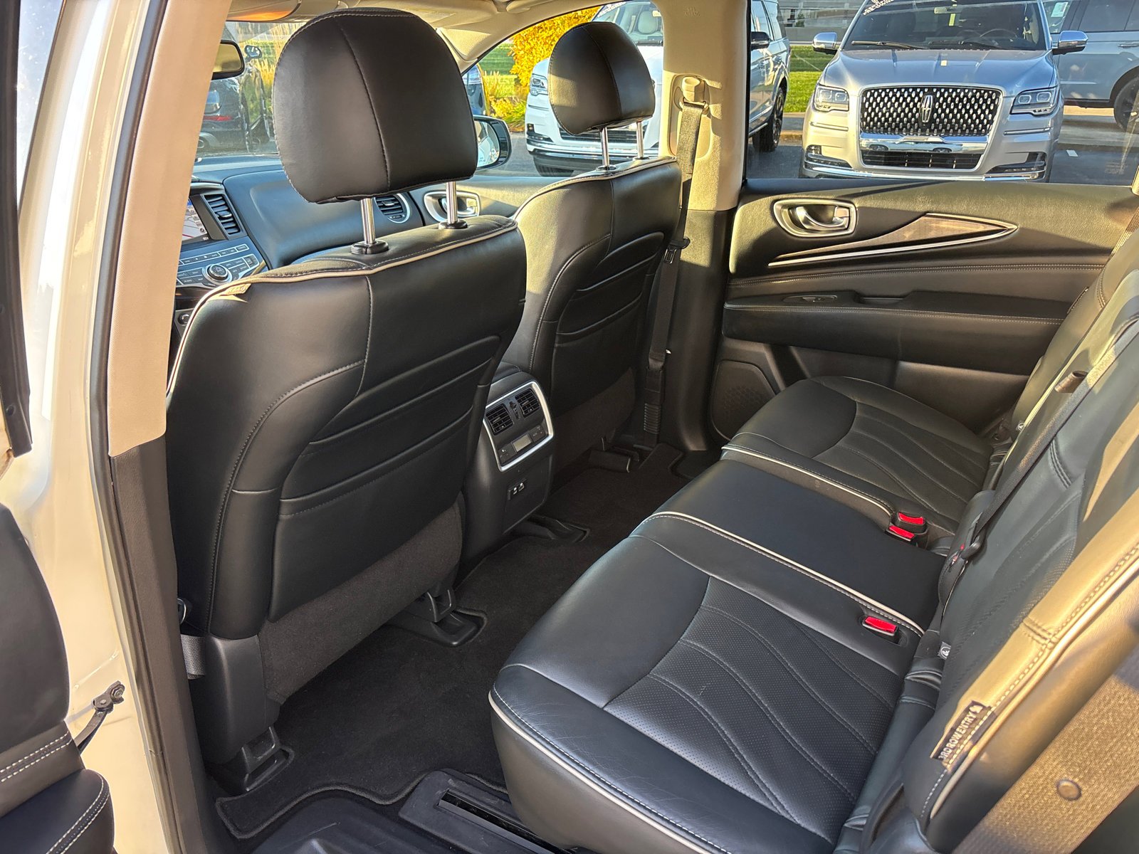 Used 2020 INFINITI QX60 Luxe w/ Essential Package image 28