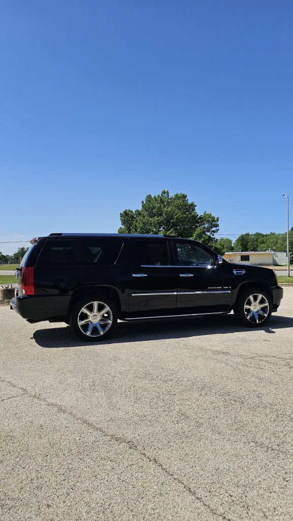 Used 2008 Cadillac Escalade ESV AWD image 4