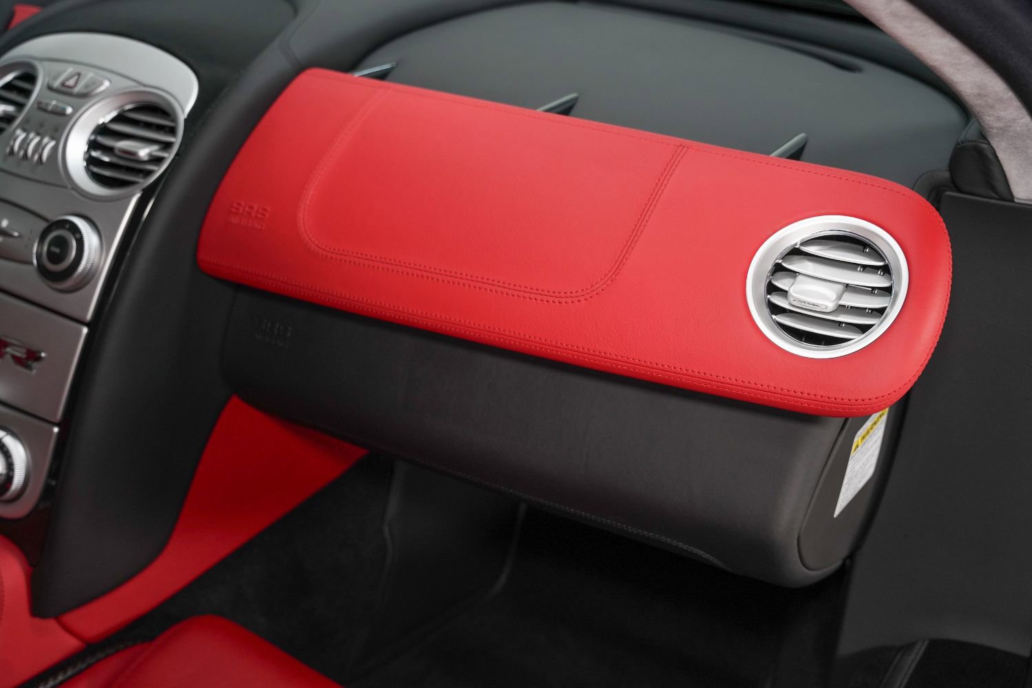 Used 2005 Mercedes-Benz SLR Coupe image 34