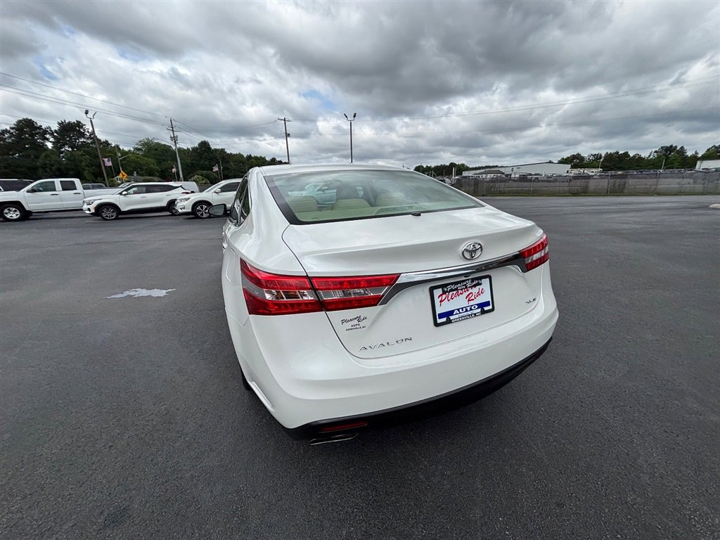 Used 2014 Toyota Avalon XLE Premium FWD image 4