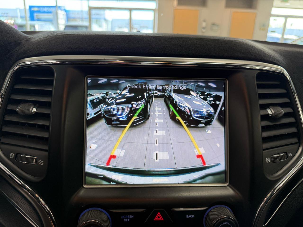 Used 2017 Jeep Grand Cherokee Summit image 18