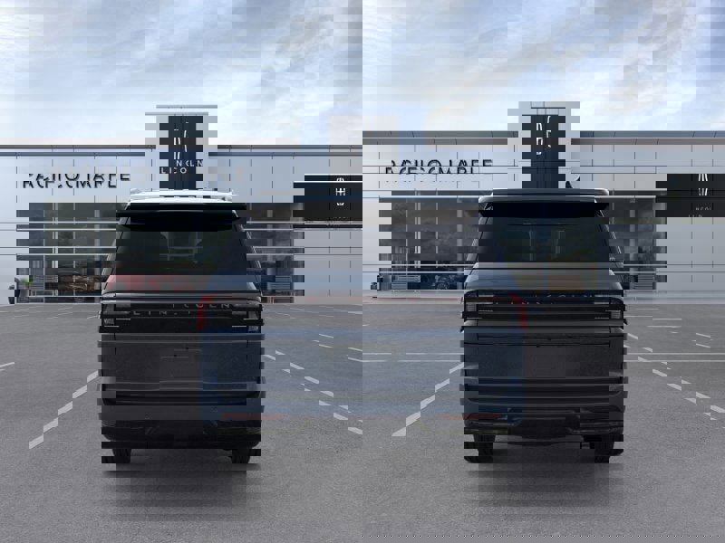 New 2026 Lincoln Navigator L Reserve w/ Jet Appearance Package image 5