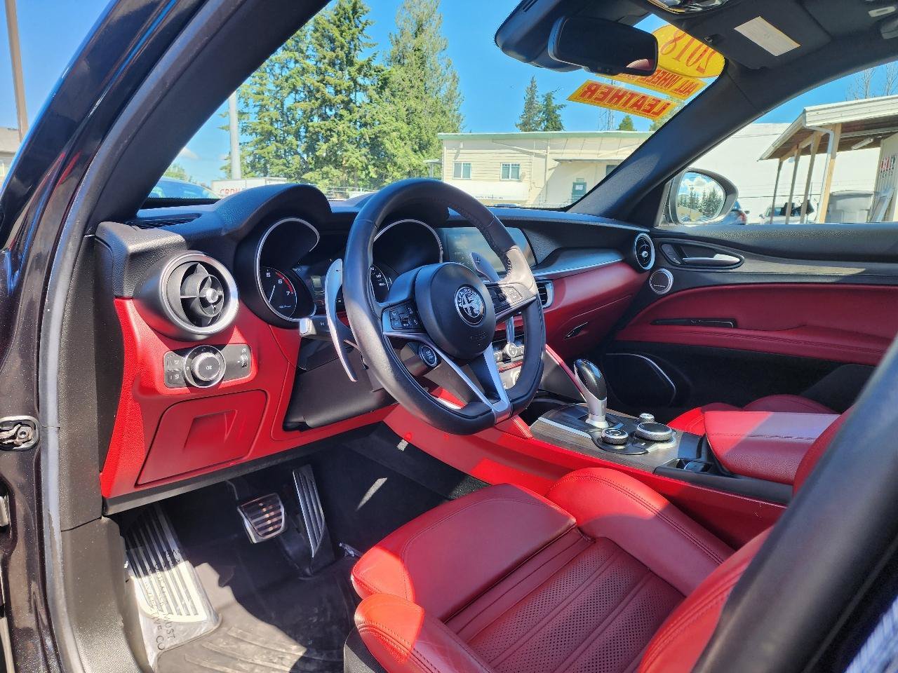 Used 2018 Alfa Romeo Stelvio Ti Sport AWD/4WD image 13