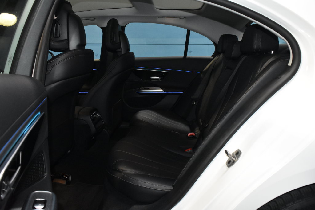 Certified 2024 Mercedes-Benz E 350 4MATIC Sedan image 18