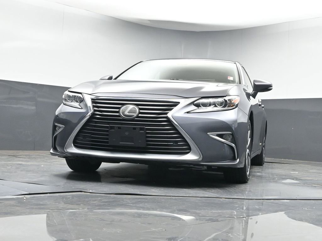 Used 2017 Lexus ES 300h image 31