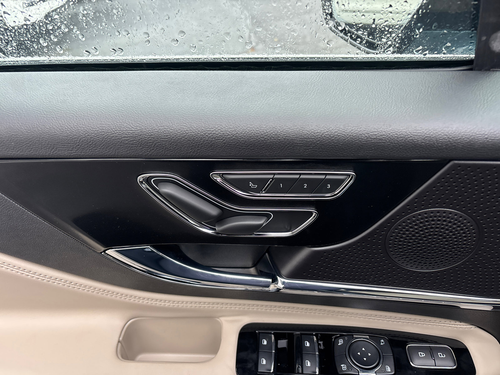 New 2026 Lincoln Corsair Reserve image 12