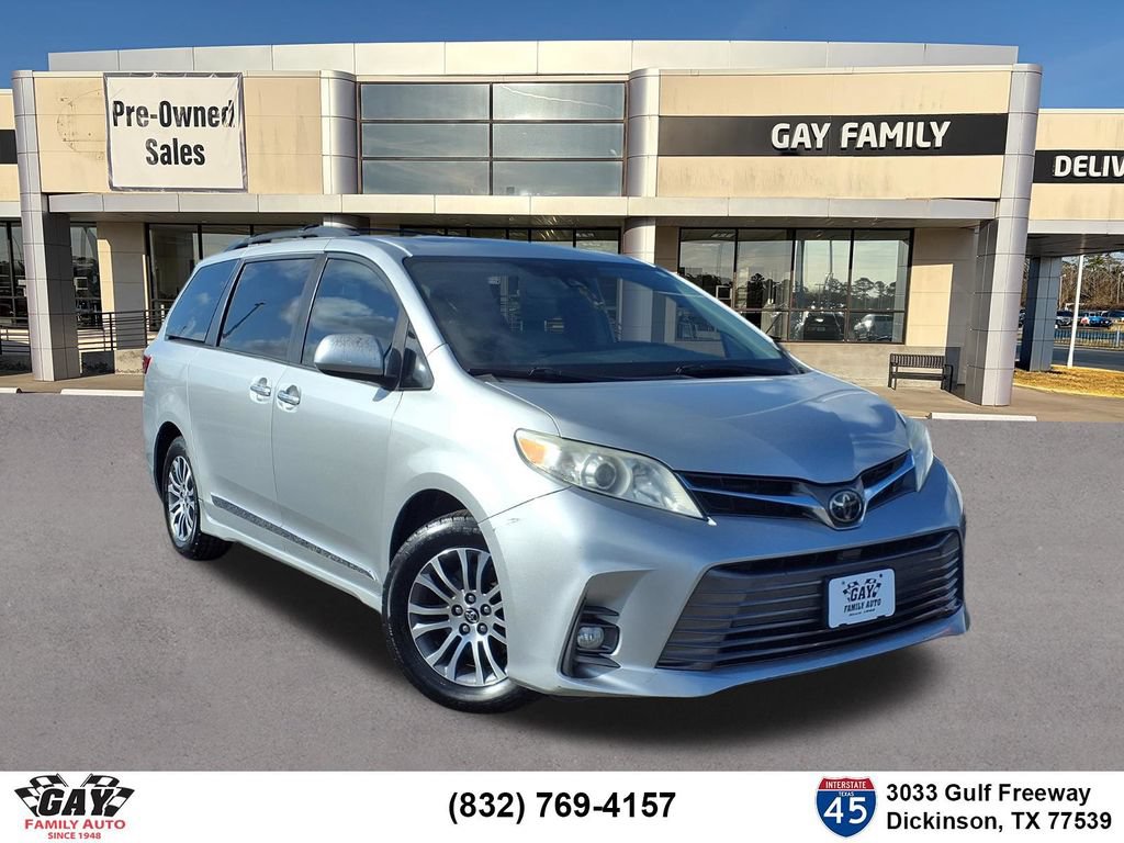 Used 2019 Toyota Sienna XLE w/ XLE Navigation Package