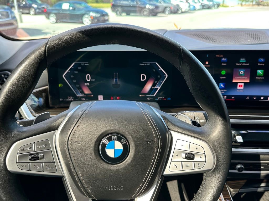 Used 2025 BMW X7 xDrive40i w/ Premium Package image 31