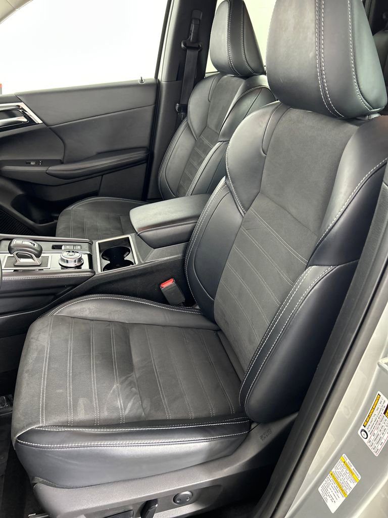 Used 2024 Mitsubishi Outlander SE FWD image 11