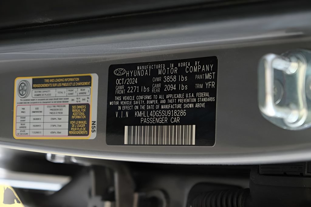 Used 2025 Hyundai Elantra SE FWD image 28