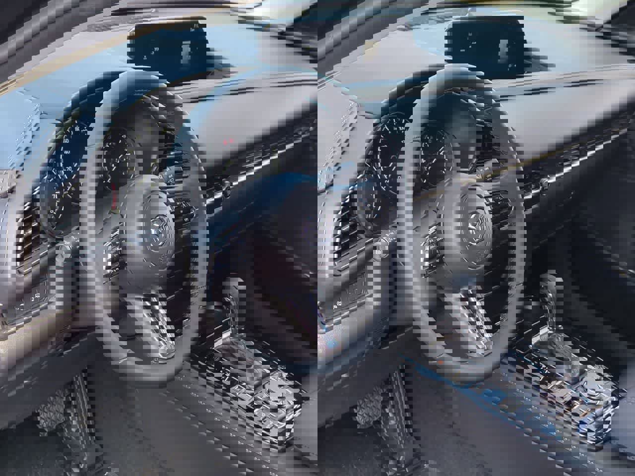 Used 2025 MAZDA CX-30 AWD 2.5 S w/ Select Sport Pkg image 2