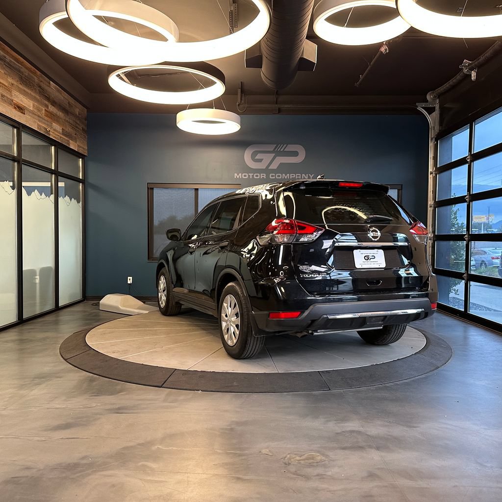 Used 2019 Nissan Rogue S FWD image 5