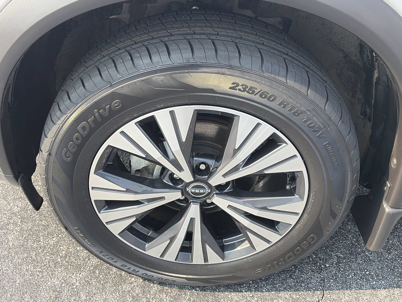 Certified 2023 Nissan Rogue SV w/ SV Premium B Package AWD/4WD image 9