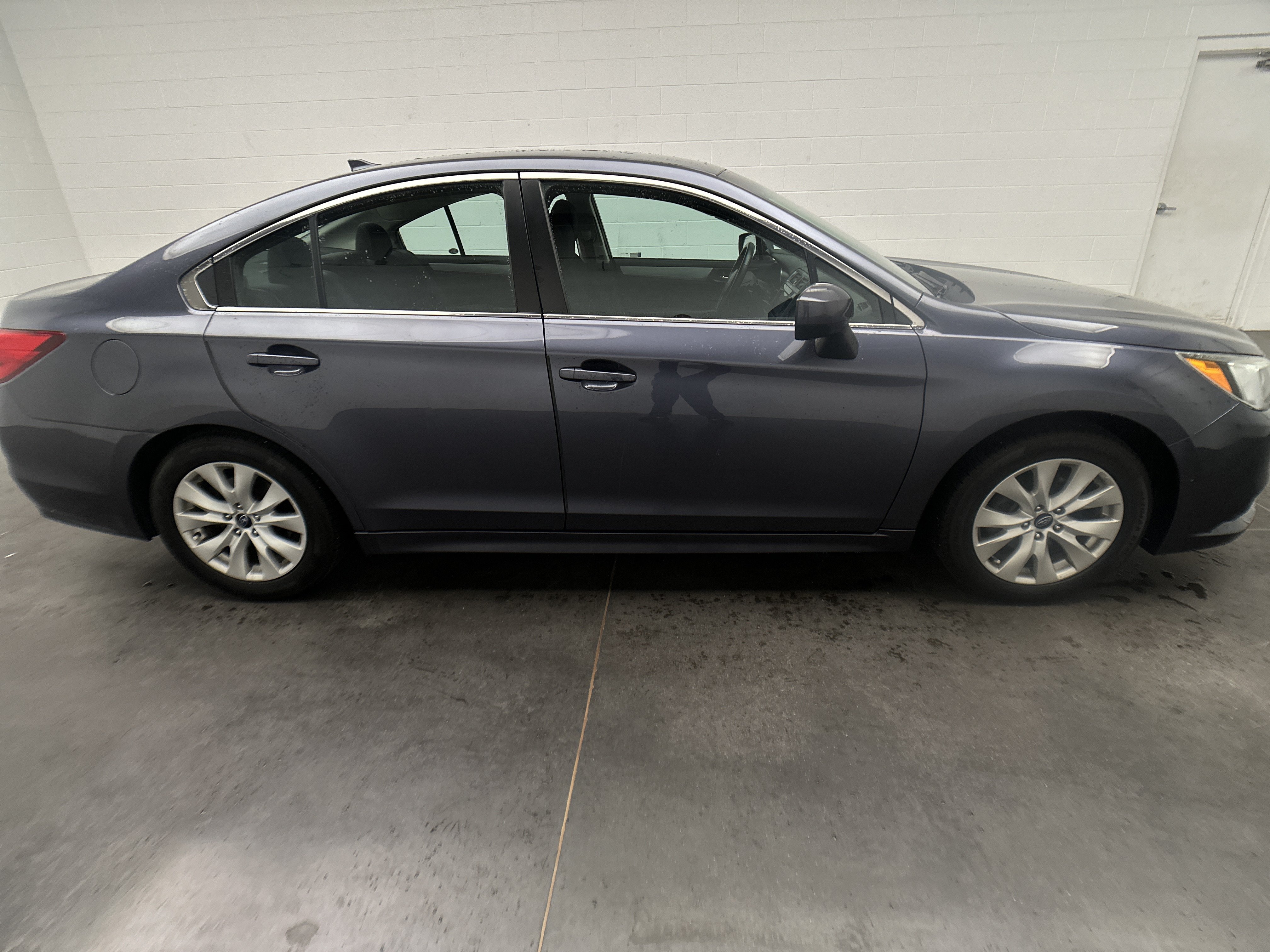 Used 2016 Subaru Legacy 2.5i Premium AWD/4WD image 9