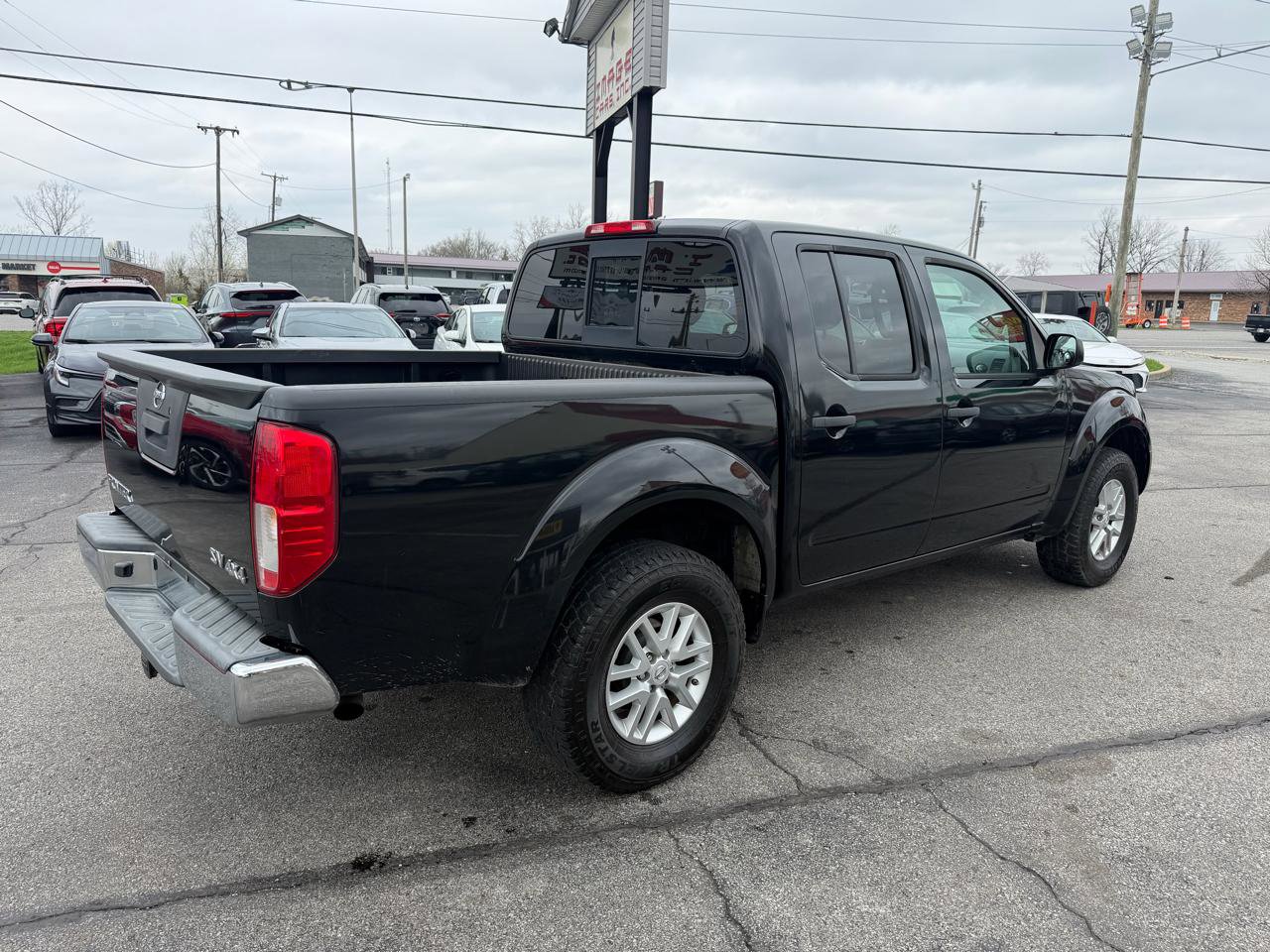 Used 2016 Nissan Frontier SV image 5