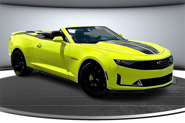 Used 2021 Chevrolet Camaro LT w/ RS Package image 3