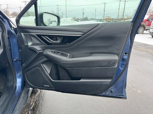 Used 2020 Subaru Outback Limited image 30