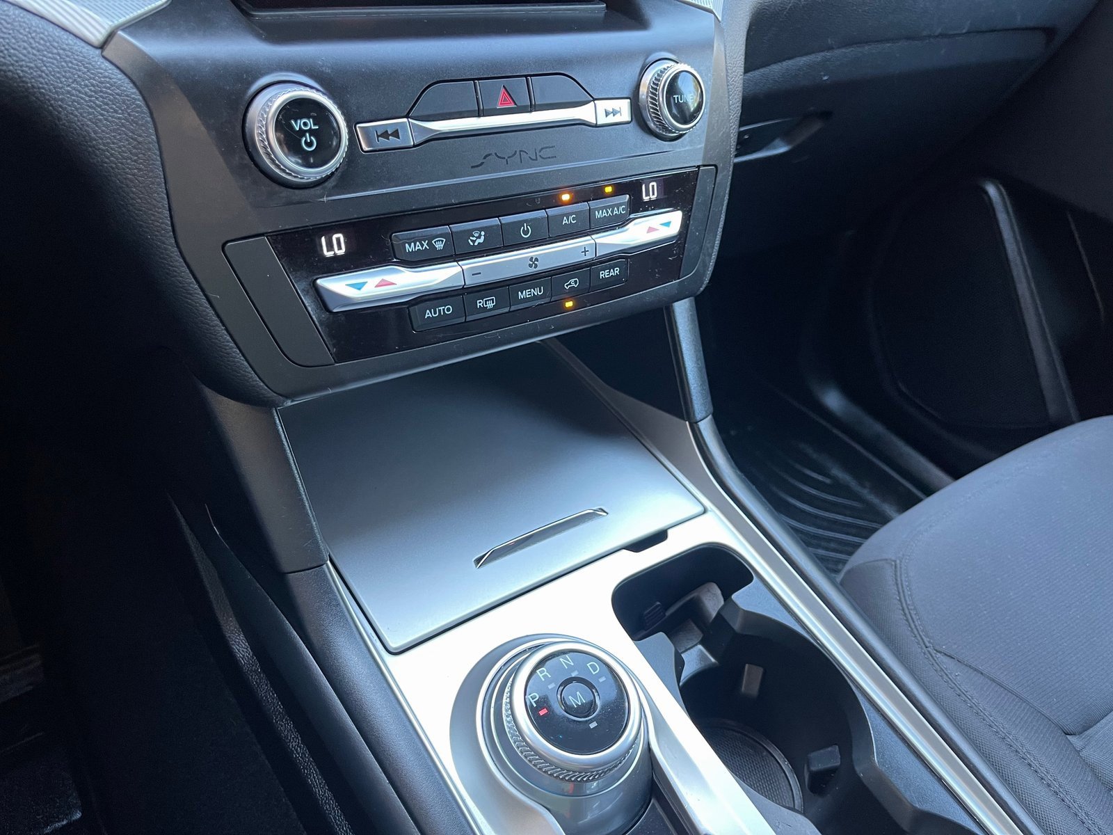 Used 2020 Ford Explorer XLT image 46