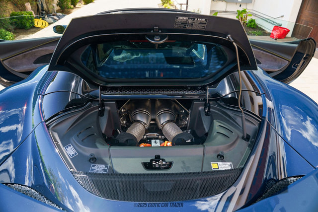 Used 2025 Ferrari 296 GTS image 22