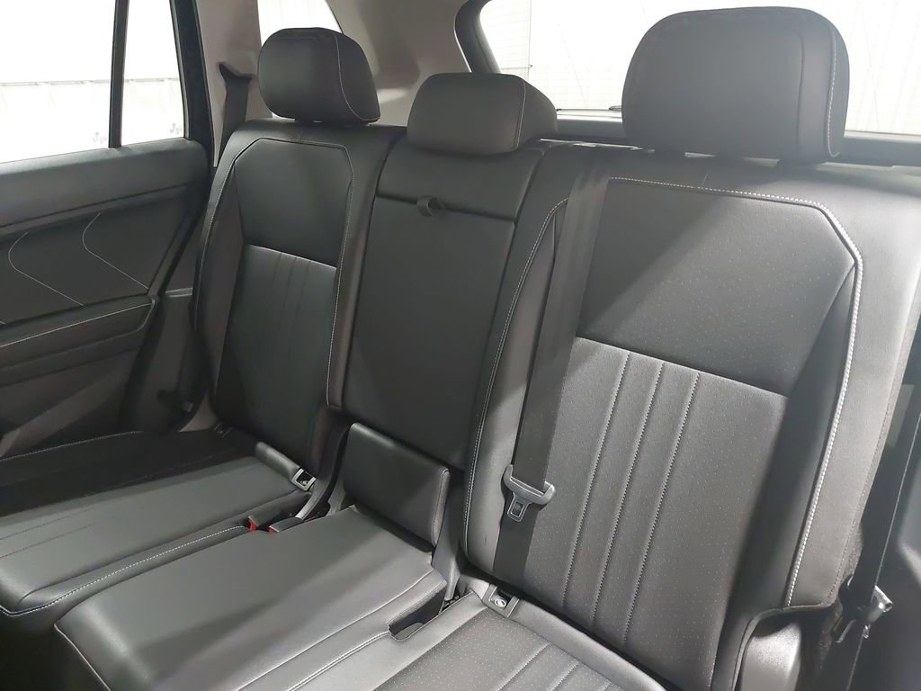 Used 2023 Volkswagen Tiguan SE image 13