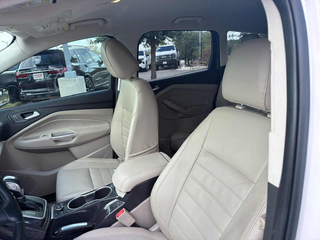 Used 2014 Ford Escape Titanium FWD image 16