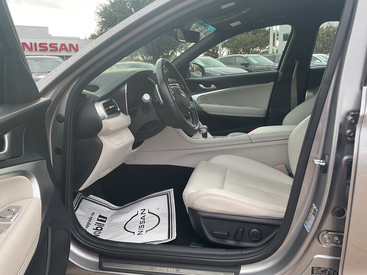 Used 2025 Genesis G70 2.5T RWD image 8