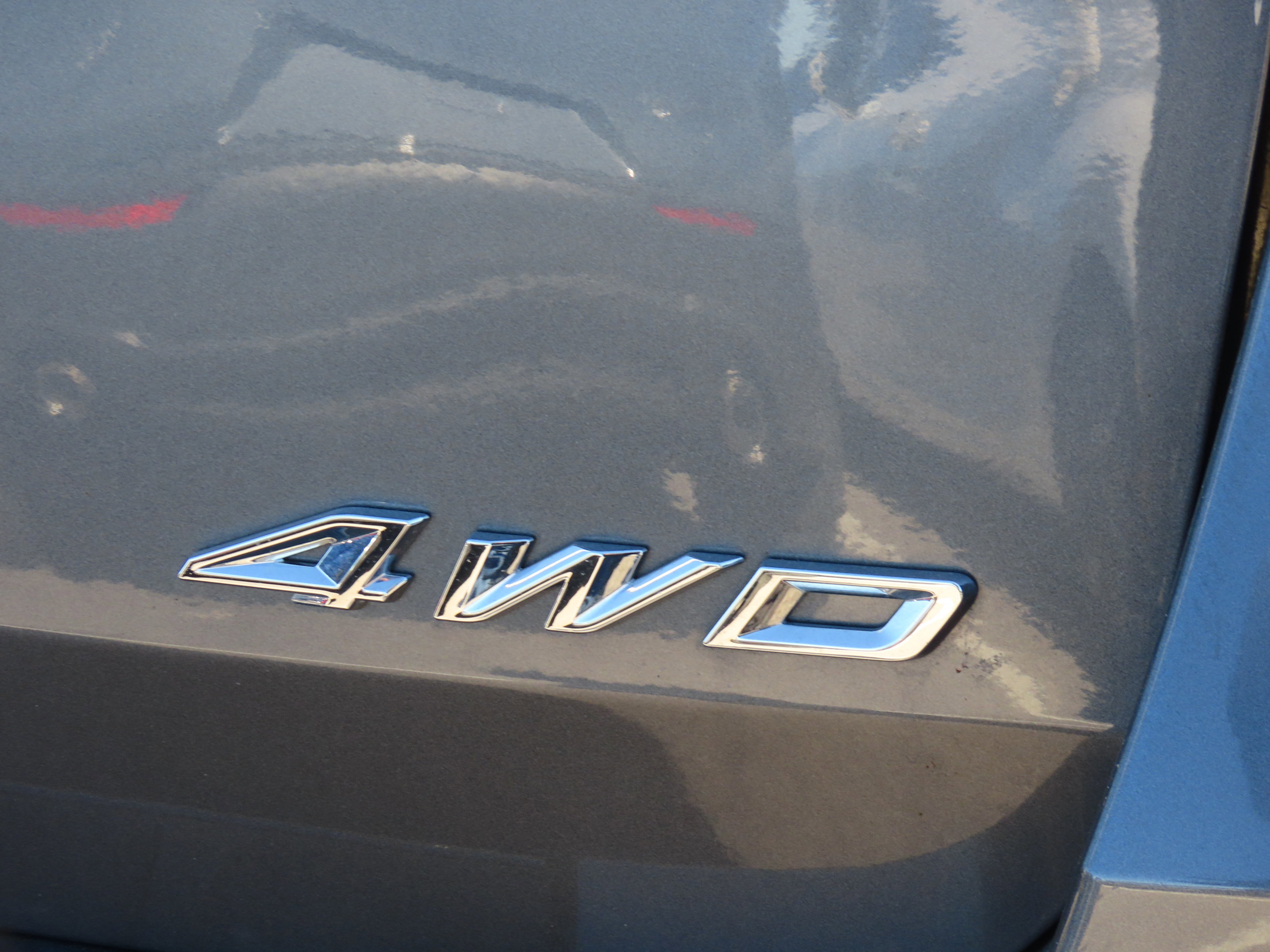 Used 2023 Ford Explorer XLT w/ Equipment Group 202A image 17