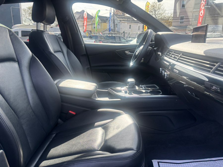Used 2017 Audi Q7 3.0T Premium Plus AWD/4WD image 36