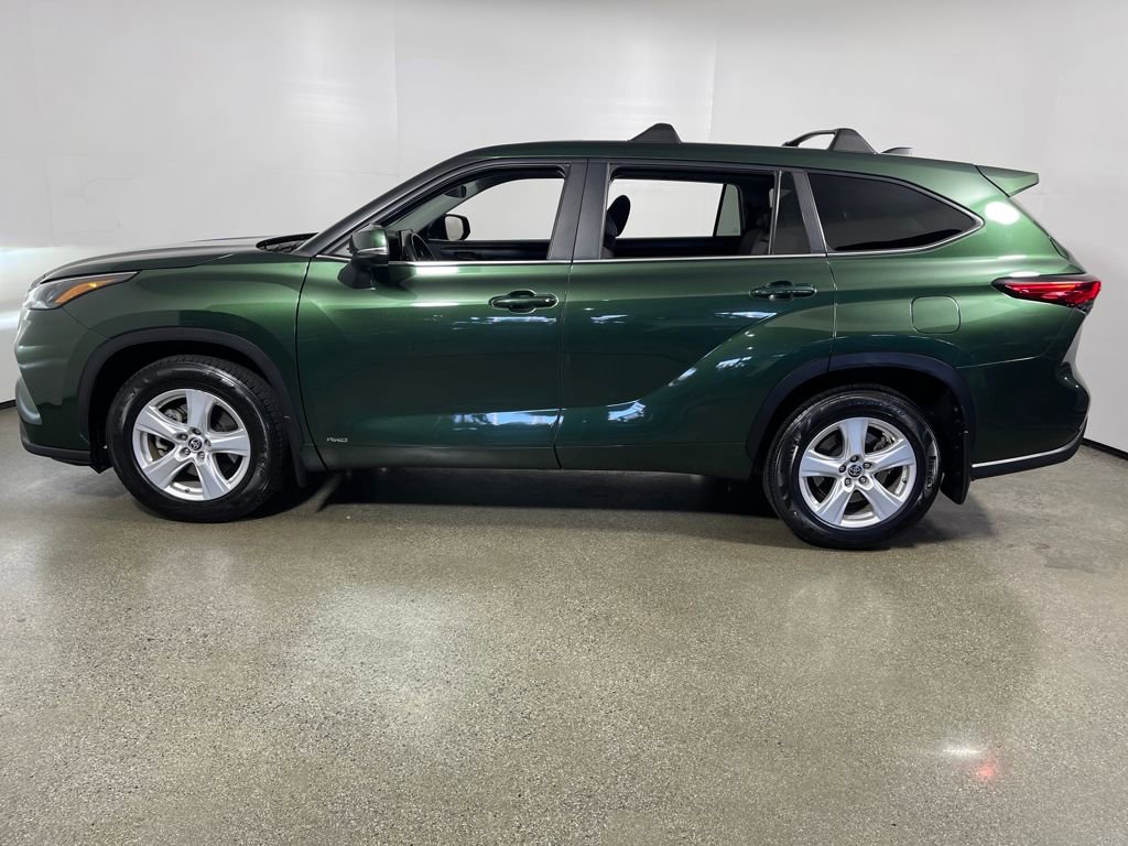 Certified 2023 Toyota Highlander LE image 6