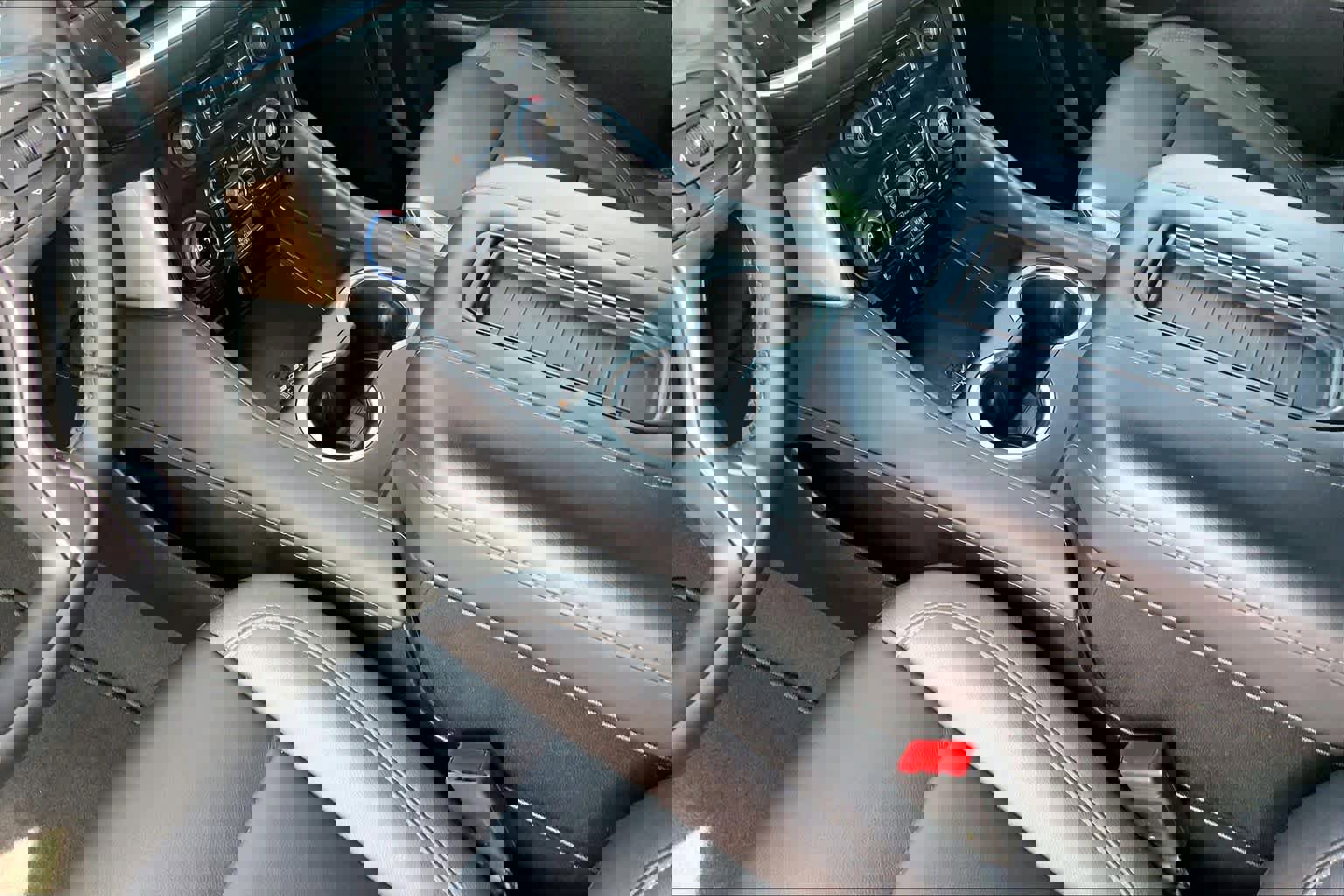 Certified 2024 Chevrolet Tahoe Z71 w/ Luxury Package image 16